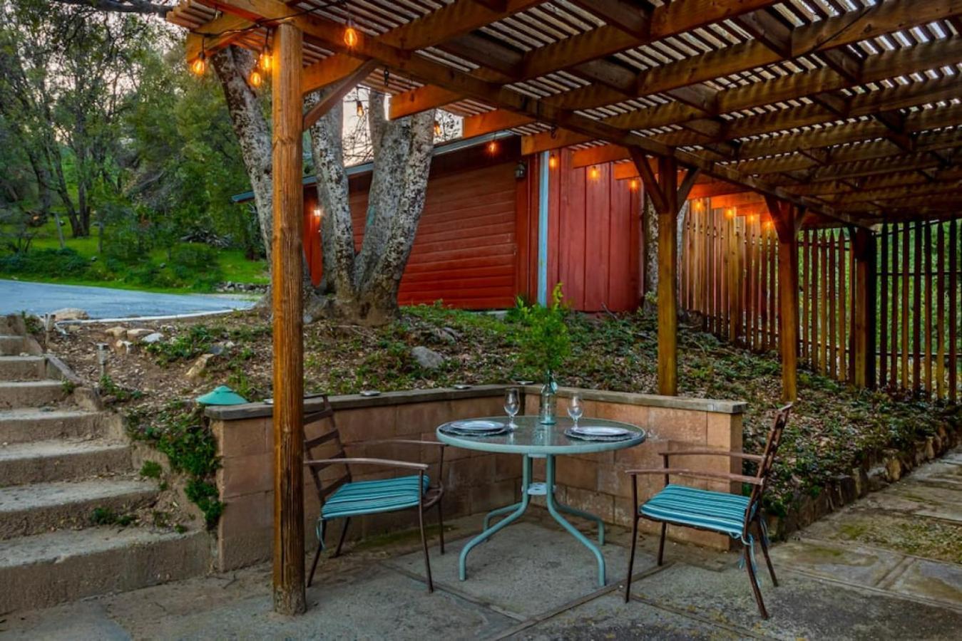 Sierra Vista Lookout Lodge With Creek, Waterfall And Waterholes, Minutes From Bass Lake And Yosemite South Gate North Fork Екстериор снимка